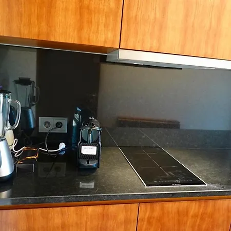 Sleeps 2 With Air Con And Wifi Βίλα *
