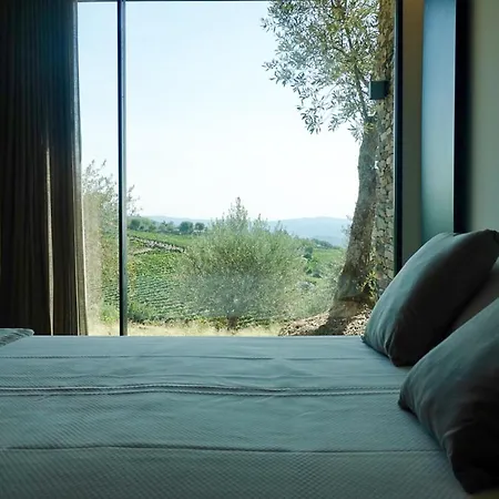 Sleeps 2 With Air Con And Wifi