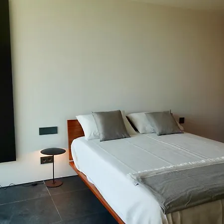 Βίλα Sleeps 2 With Air Con And Wifi *